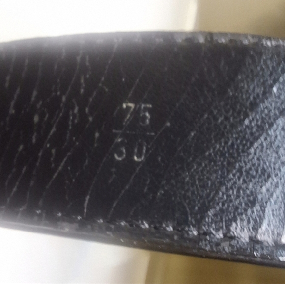 Chanel Rare Vintage AW 1997  collection Black Enamel/Buckle Patent Leather Belt - Picture 6 of 8